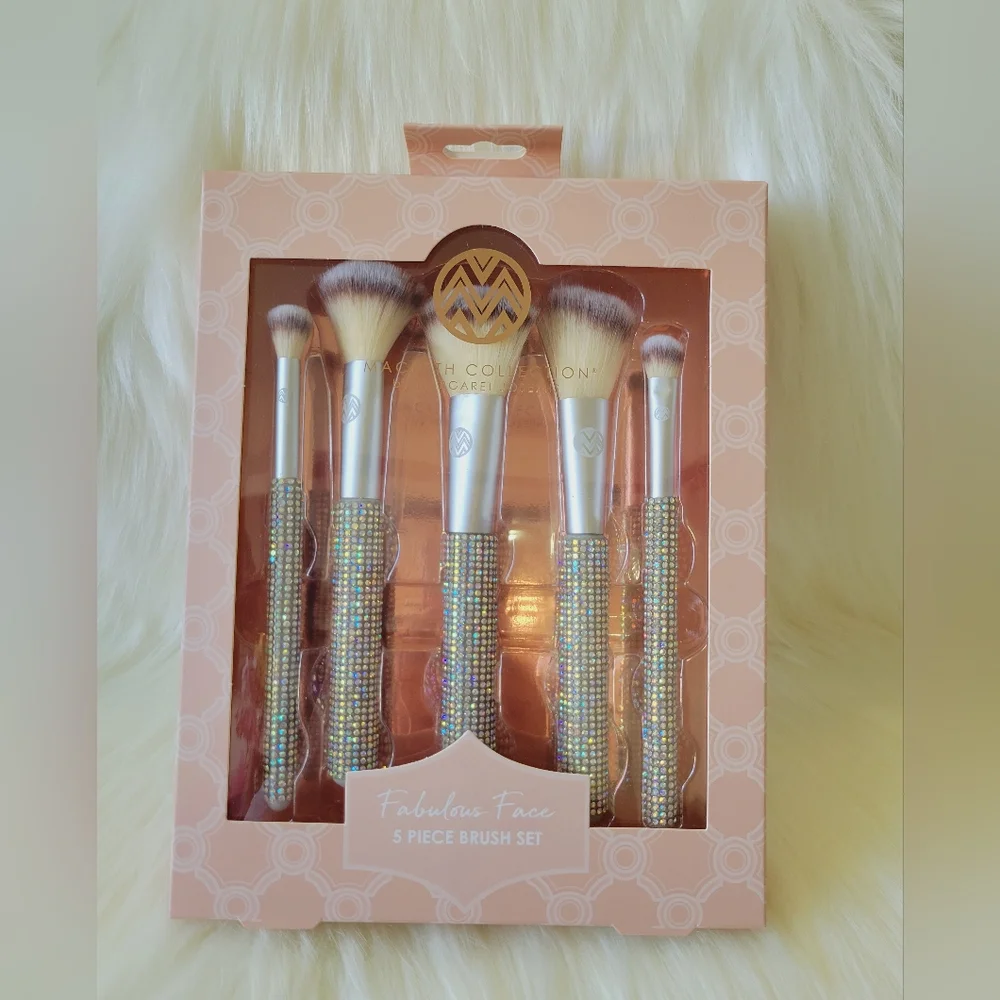 🤍🩷MACBETH COLLECTION 5- PC BLING BRUSH SET🩷🤍